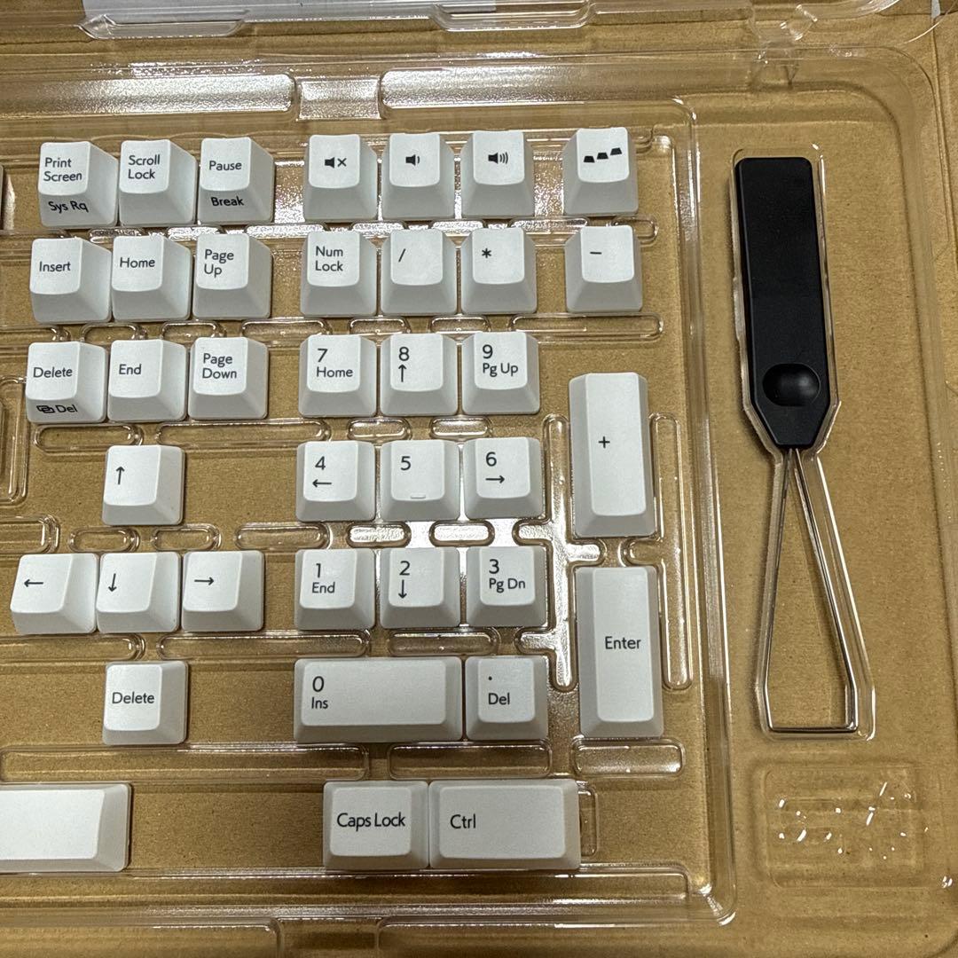REALFORCE　カラーキーキャップ　R3/R3S　ホワイト　M0373J