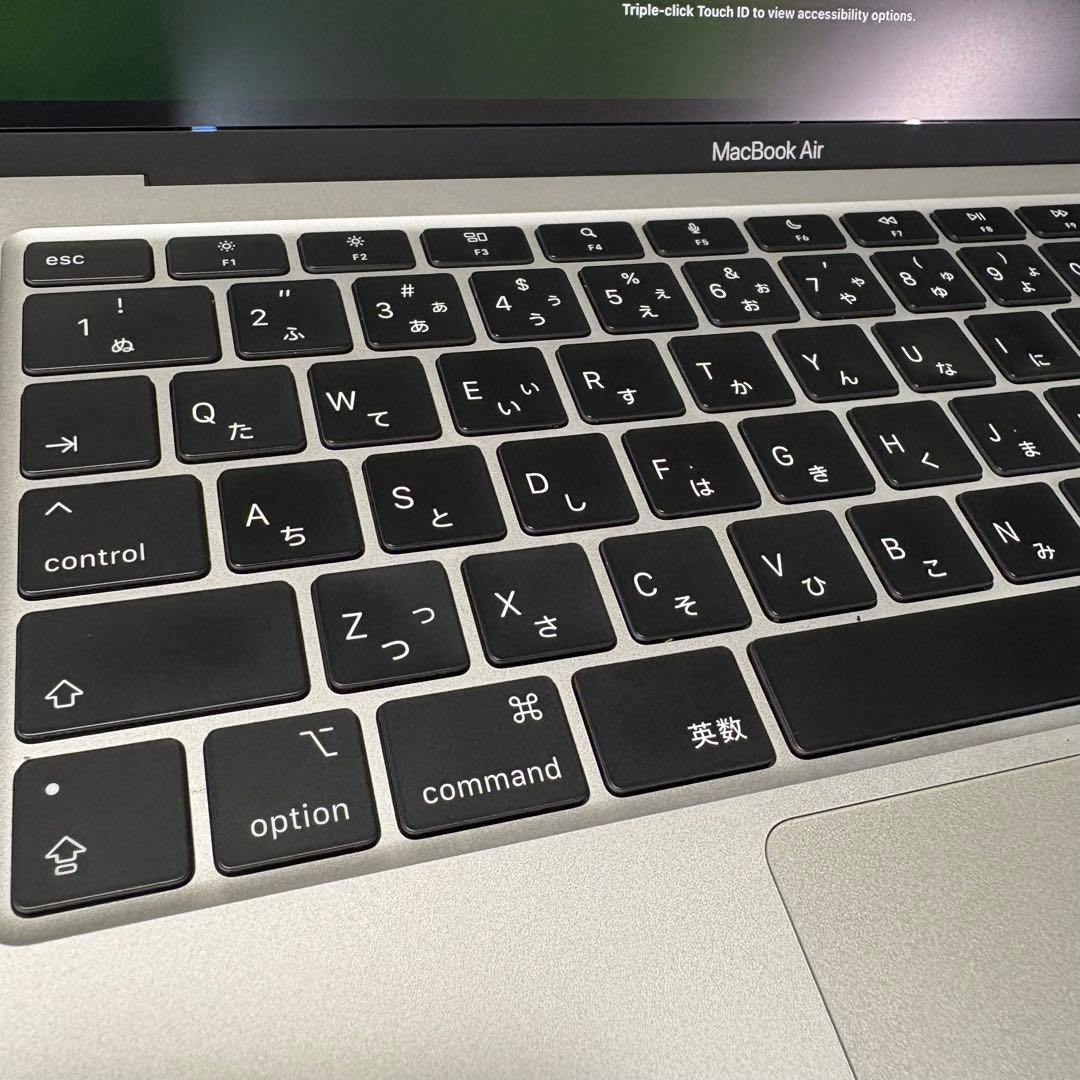 MacBook Air 13インチ M1(メモリ8GB/SSD256GB)