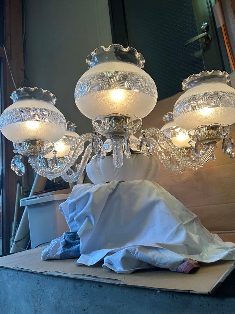 シャンデリア 6灯 ガラス細工　骨董品　アンティーク　中古品　動作確認済