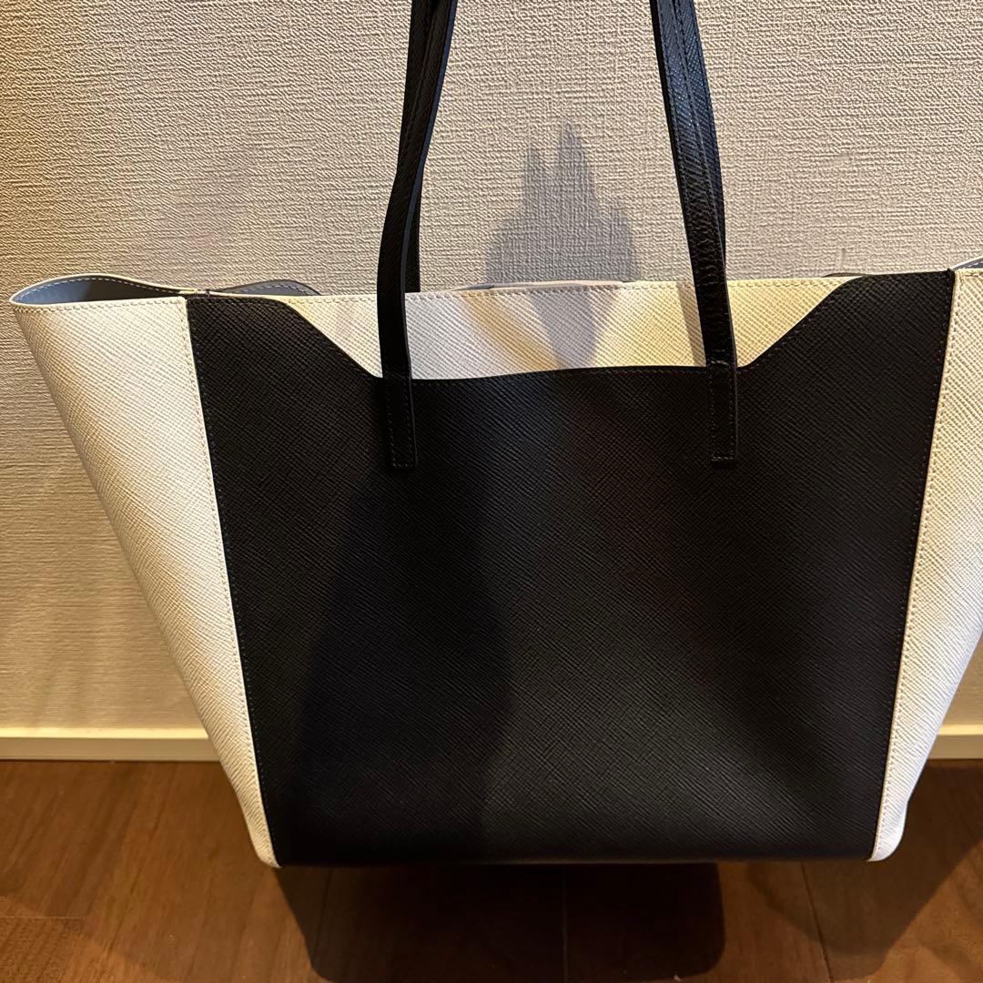 【美品】FURLA トートバッグ ファンタジア黒/白バイカラー