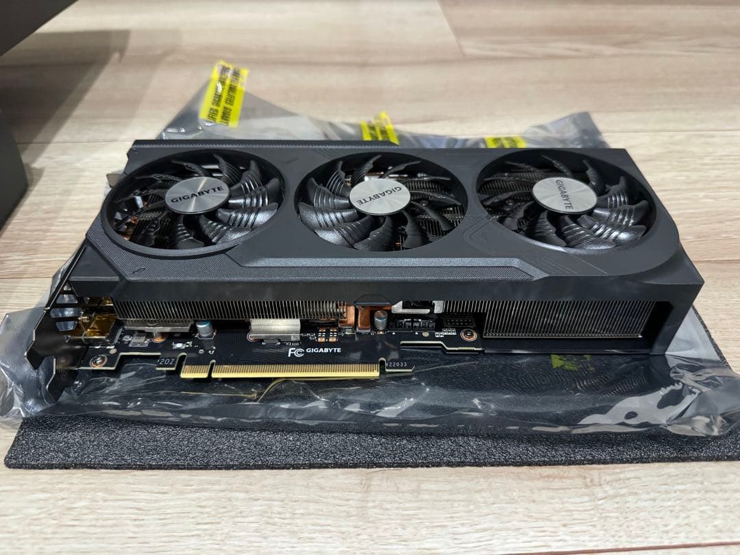 GIGABYTE　RTX4070ti