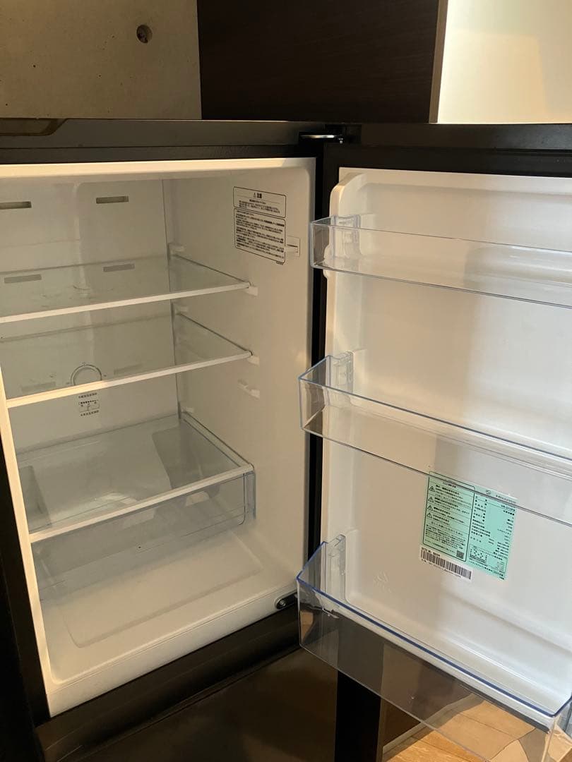 【半年使用】【2024年製】【送料込み】 Hisense 冷蔵庫 162L