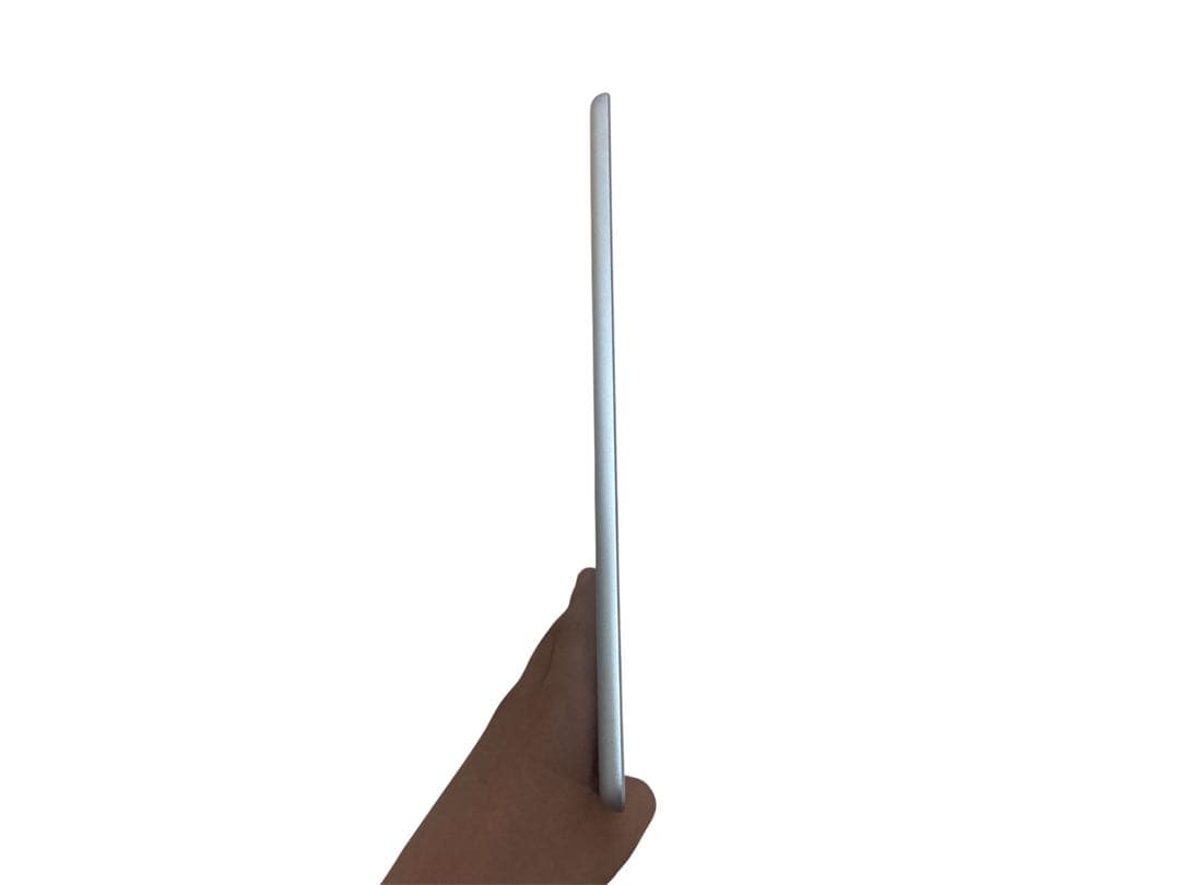 Apple iPad シルバー 本体 第5世代128GB