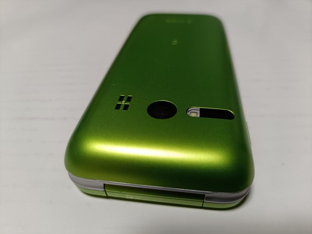 ☆ au GRATINA KYF37 グリーン 初期付属品完備