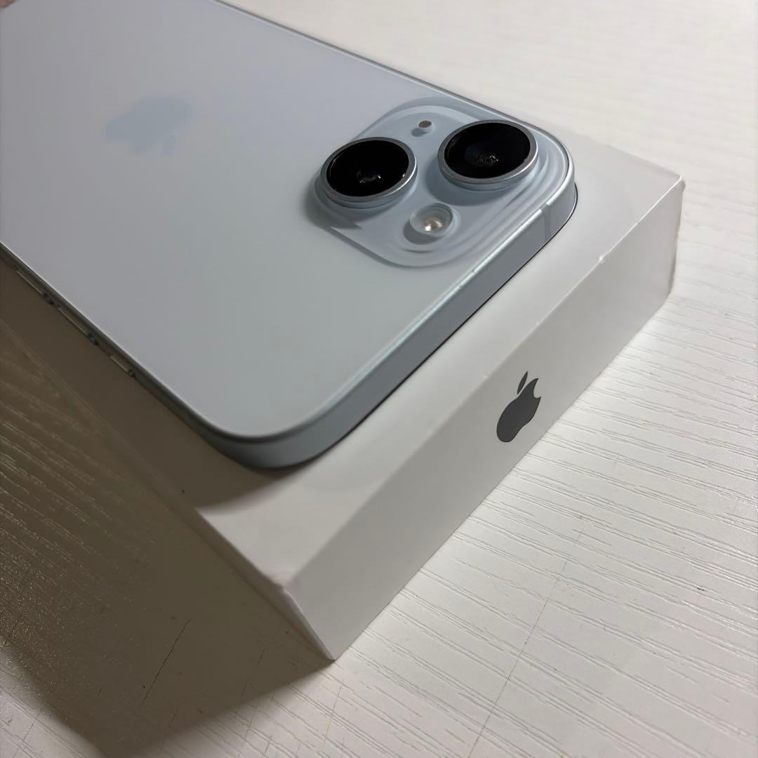 iPhone 15 128GB ブルー SIMフリー 極美品