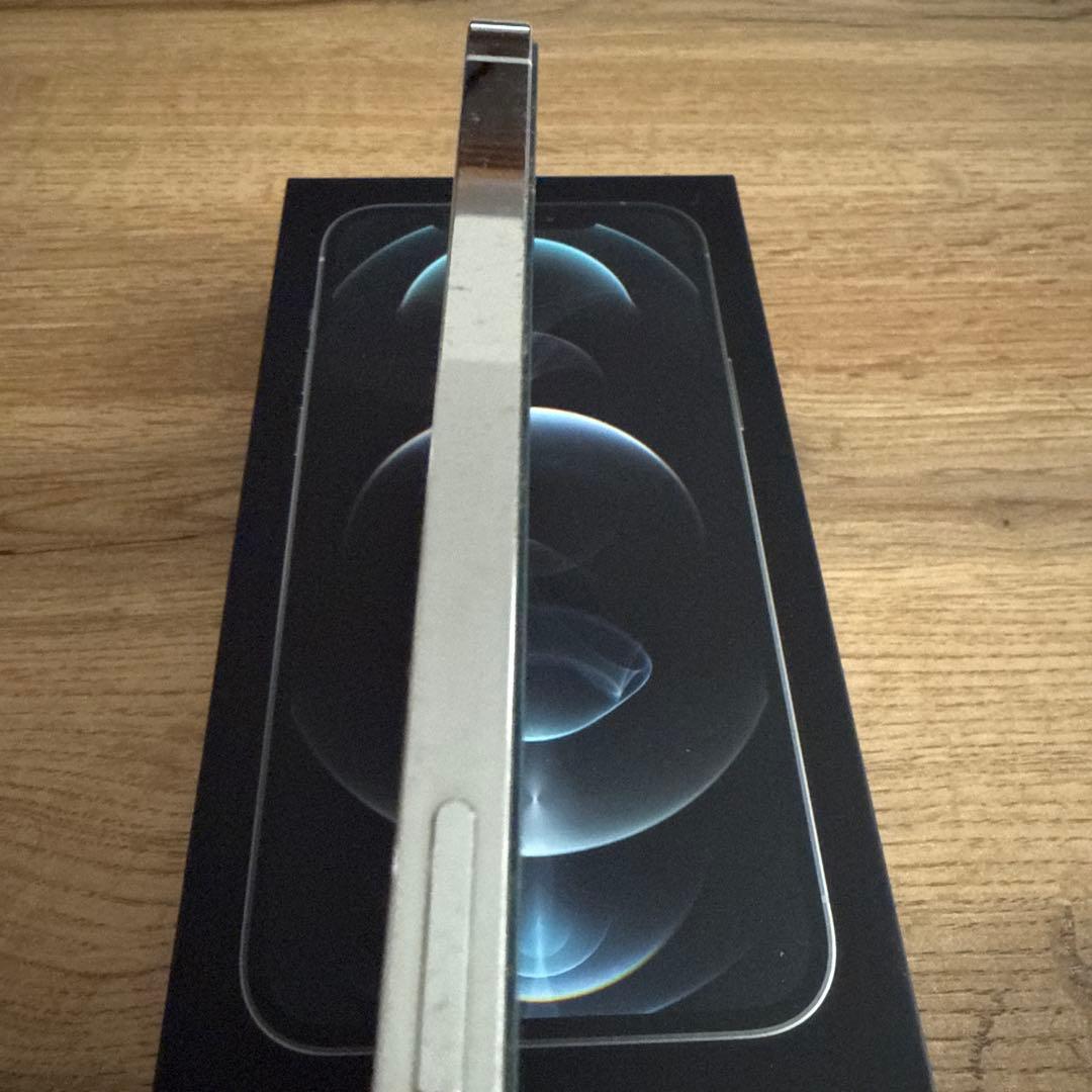 iPhone 12 Pro Max シルバー 256GB