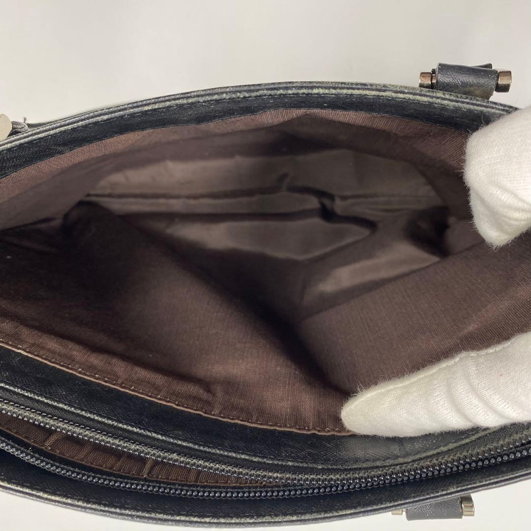 バーバリー　ビジネスバッグ　ブリーフケース　黒　サフィアーノレザー　ロゴプレート