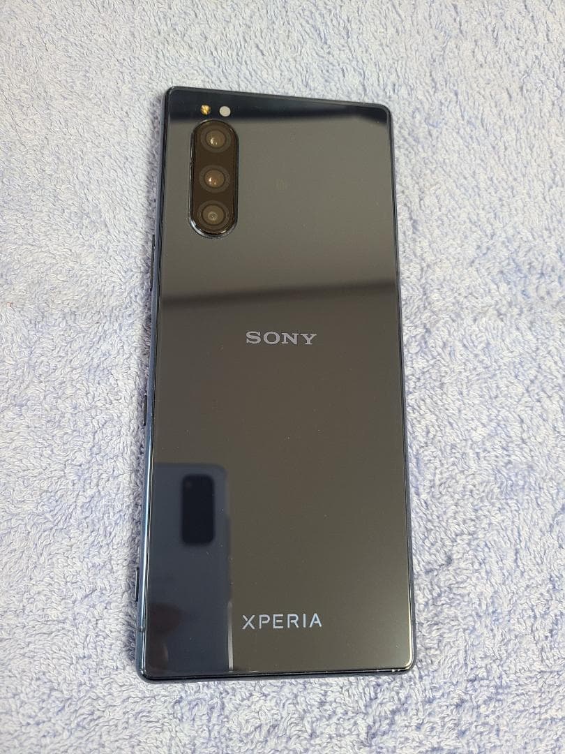 横*郎様 Xperia 5 SO-01M docomo ケース付 未使用フィルム