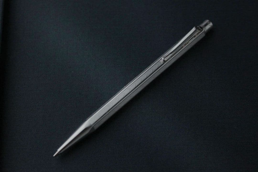 カランダッシュエクリドールシェブロン新型MP