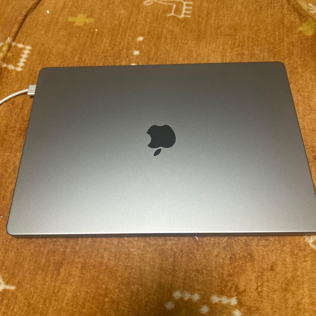 極美MacBookPro 16インチ M1 32/500GB 16コア充放電2回