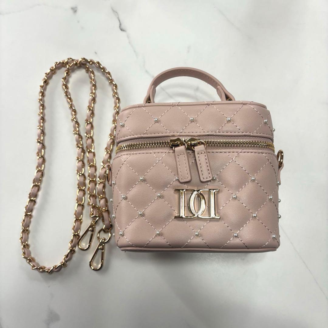【ゴールドパーツ】キルティングパールスクエアミニバッグ ピンク Darich