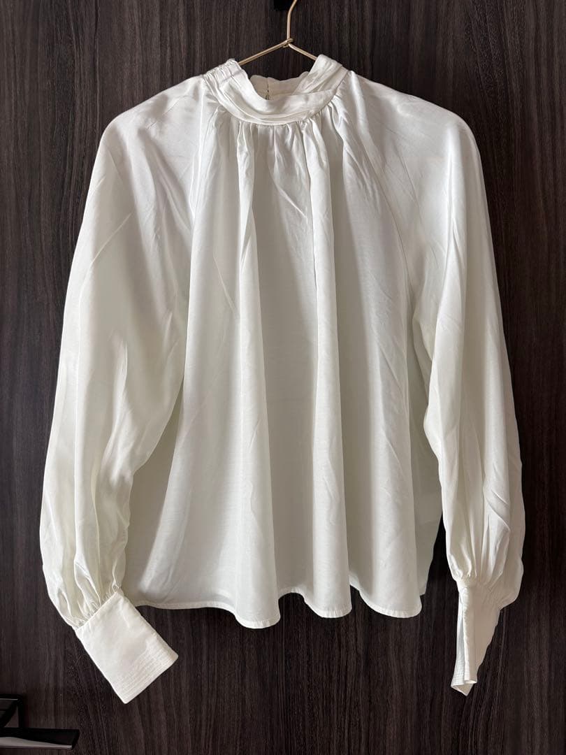 anuans クロスネックボリュームブラウス ホワイト