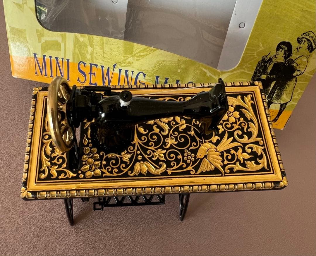 東京ディズニーランドシンデレラ城ミシン