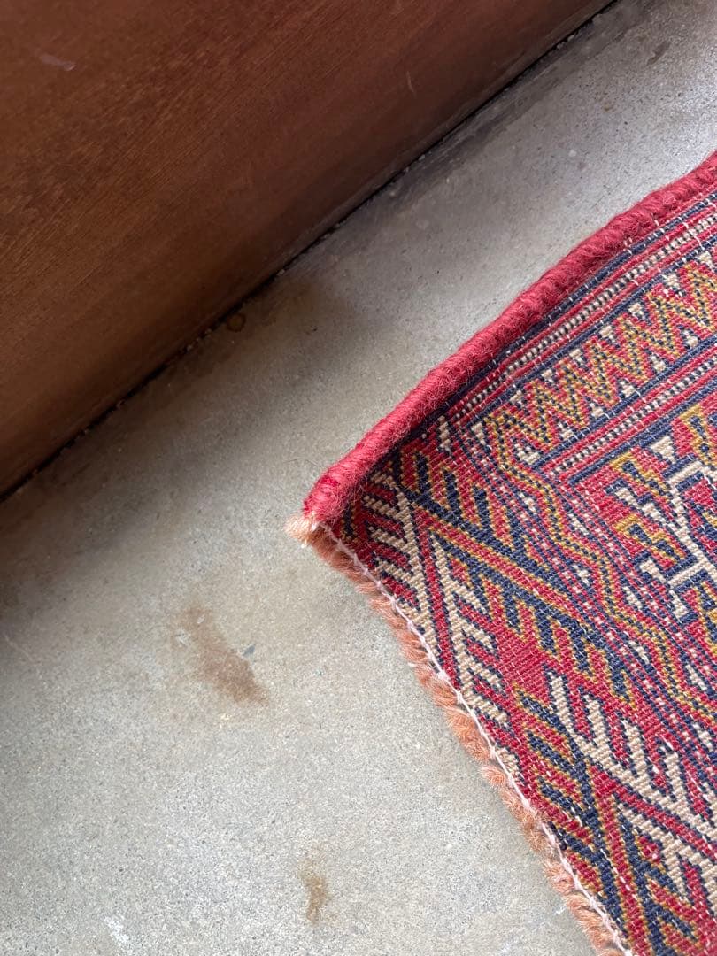 トルクメンデザイン ウールカーペット 180x136 cm