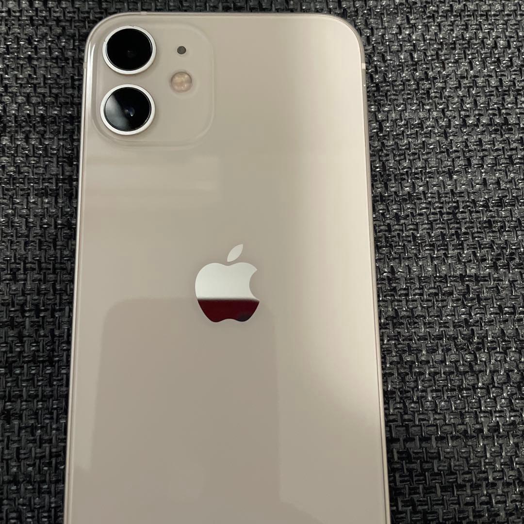 美品 Apple iPhone 12 mini 64GB ホワイト SIMフリー