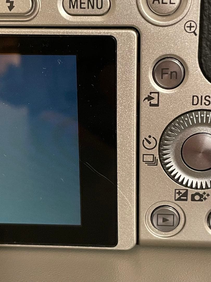 SONY α6000 パワーズームレンズキット・レンズ付き