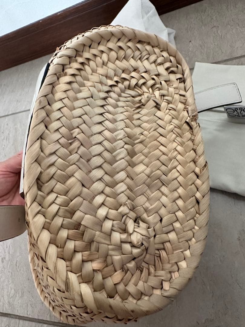 LOEWE かごバッグ ベージュ ホワイト