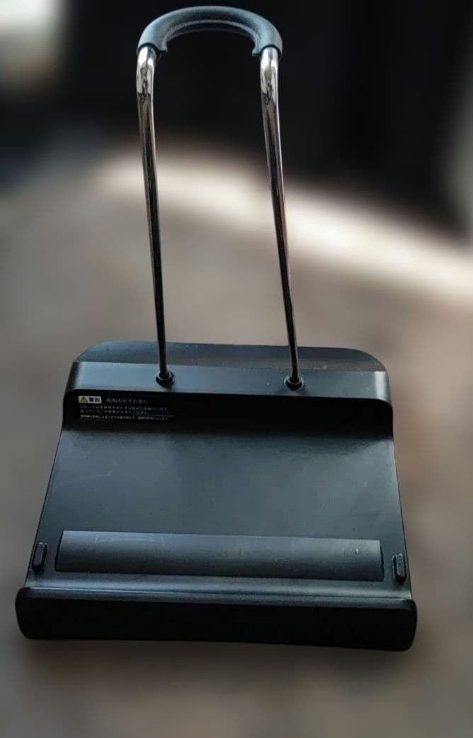 シャープ コードレススティッククリーナー EC-HR8-B 黒　ラクティブエア