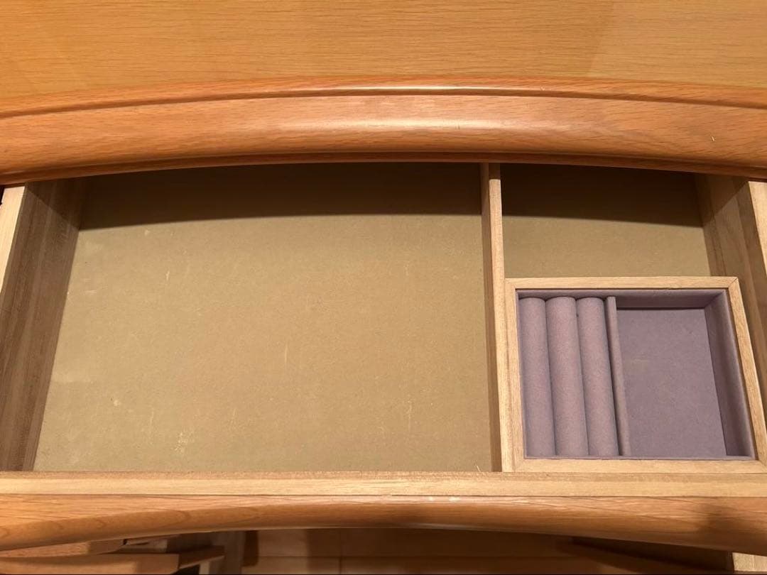 大塚家具　三面鏡ドレッサー（椅子も別途出品）