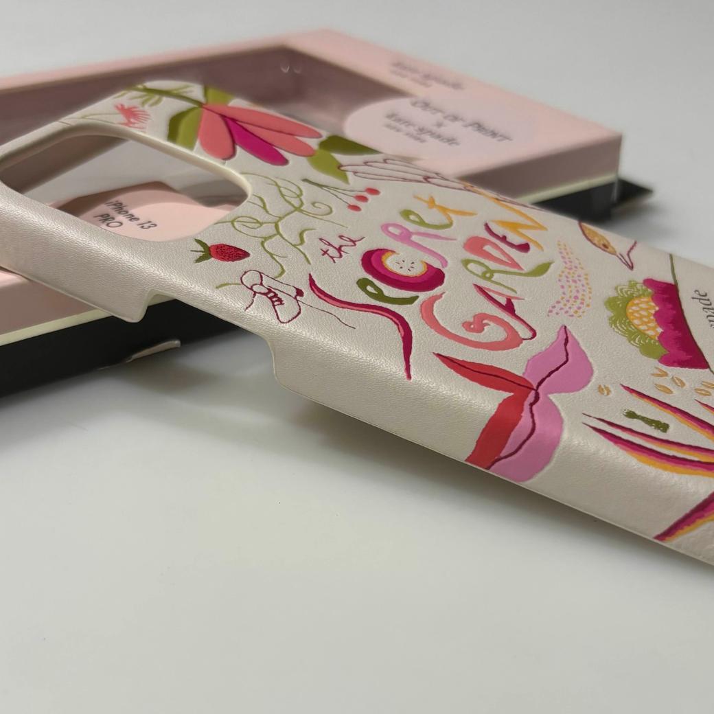新品・ケイトスペード iPhone13Pro ケース SecretGarden