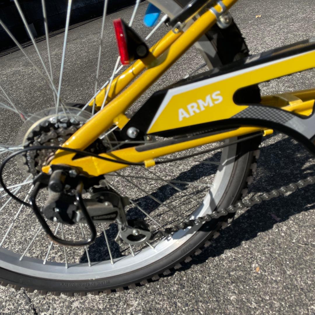 ARMSキッズ自転車　22インチ