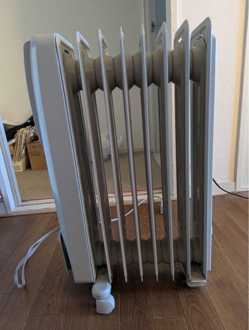 デロンギ オイルヒーター KHD410812-GC 電気 ゼロ風暖房 静音