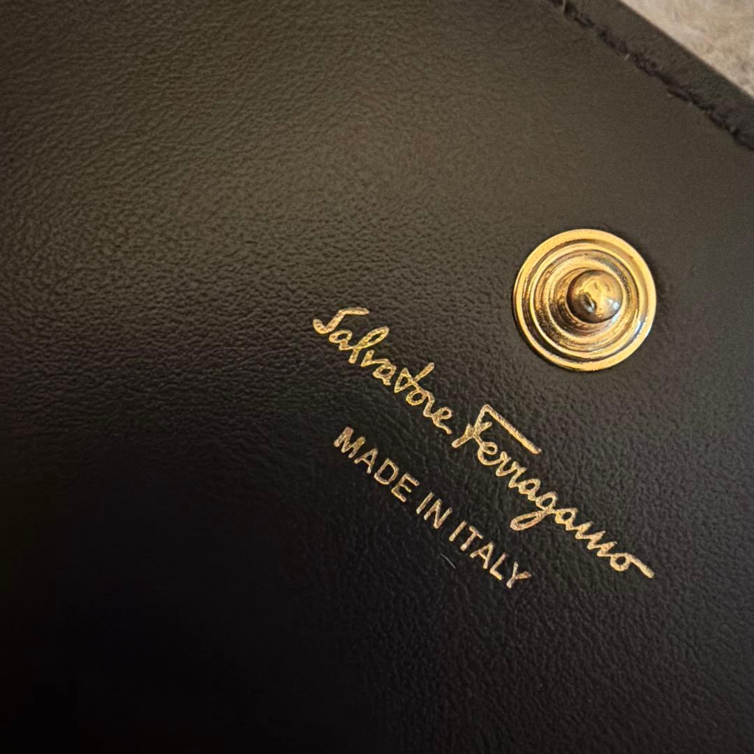 サルバトーレフェラガモ ガンチーニ コンチネンタルウォレット 新品