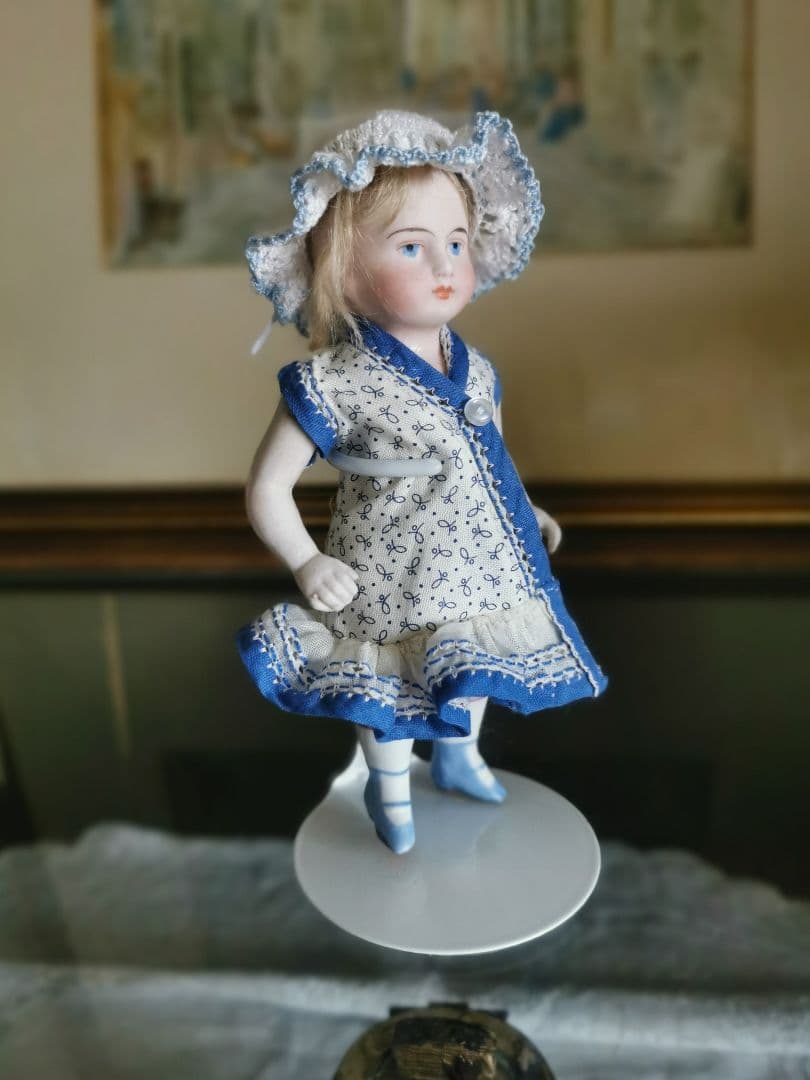 アンティーク ミニョネット オールビスクドール 可愛いインディゴ花柄ワンピース