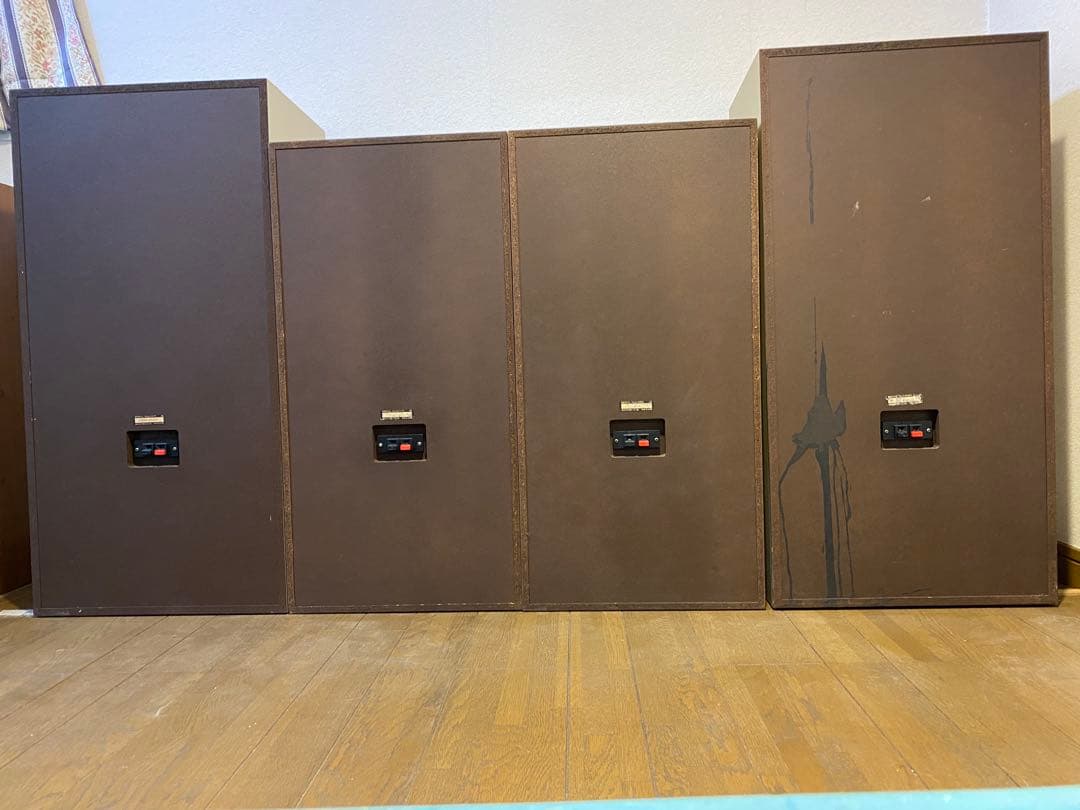 AKAIスピーカー SW-T70