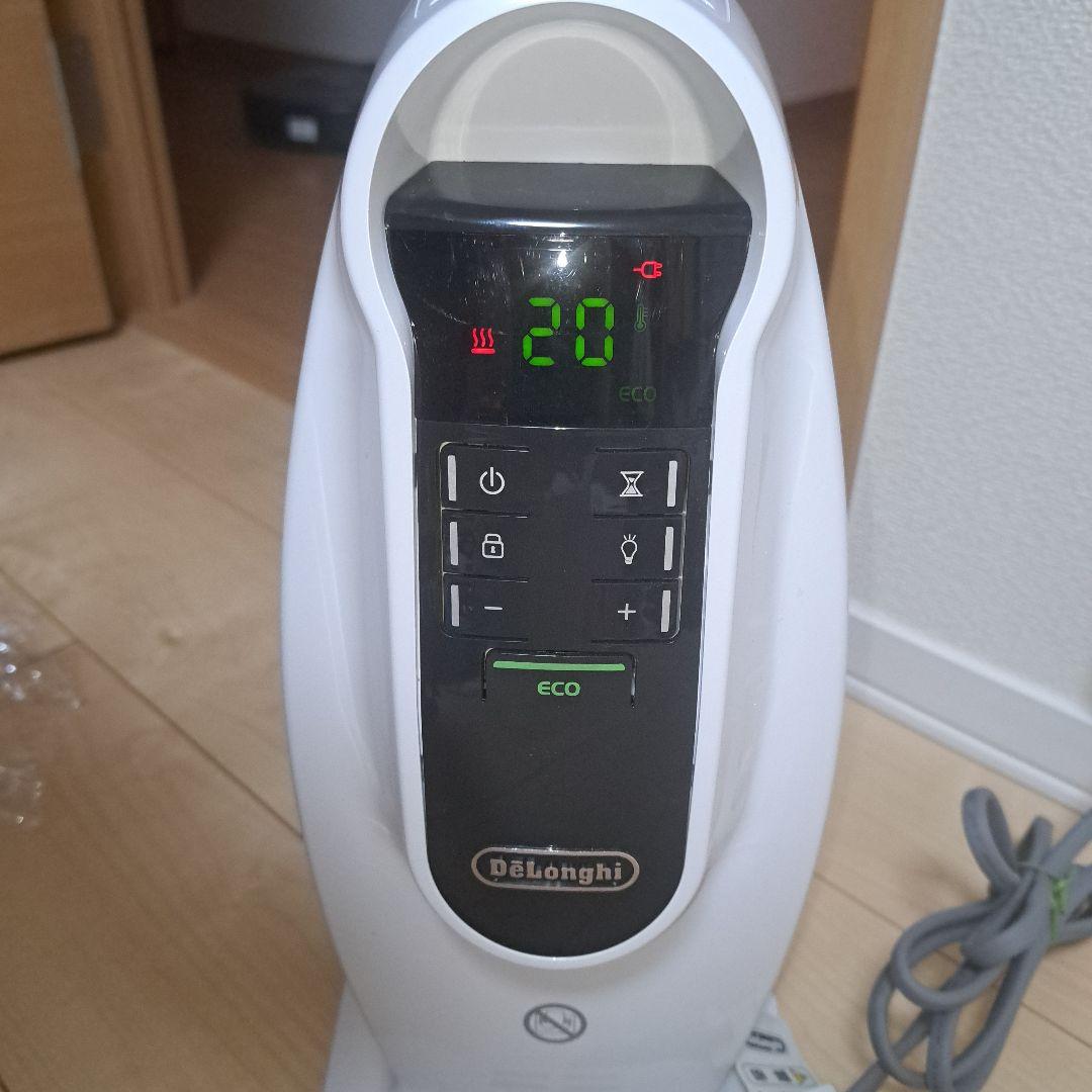 【美品】DeLonghi デロンギ オイルヒーター NJ0505E 足もとサイズ