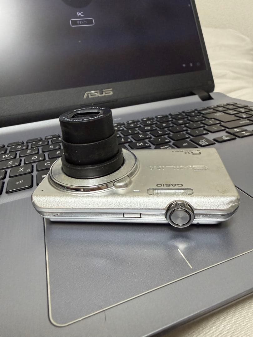 デジタルカメラ CASIO EXILIM EX-Z900