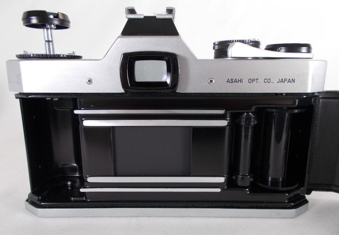 フィルムカメラ 整備済　Pentax SPII + レンズ f1.8　T267