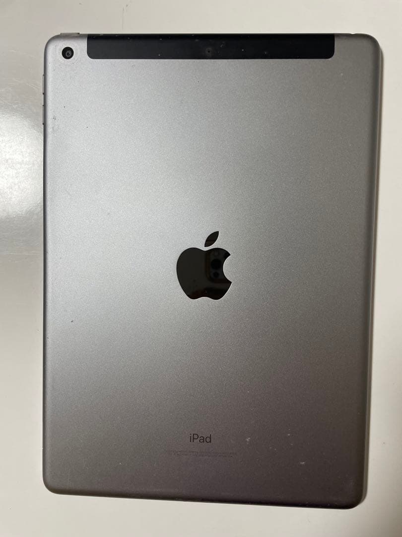 iPad第6世代(A1954)本体32GBグレイau