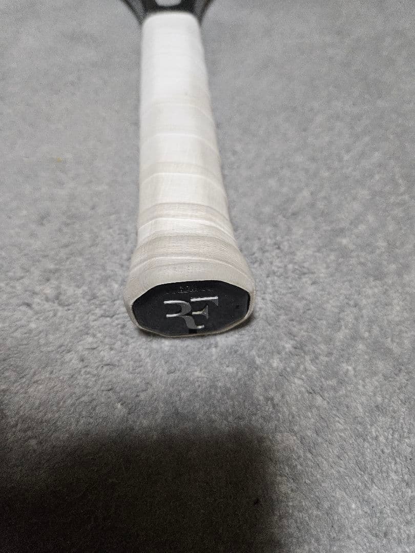 ウィルソンラケット RF01 グリップサイズ２