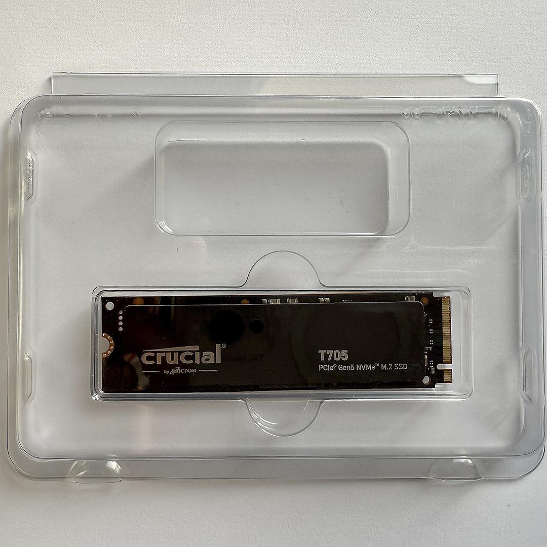 Crucial T705 Gen5 SSD 4TB ヒートシンクなし 動作確認済