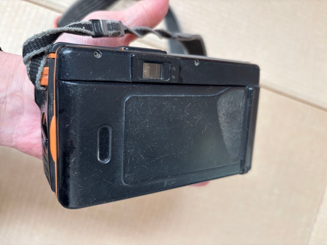 ◎コニカ 現場監督 28 WB ECOオレンジ フィルムカメラ