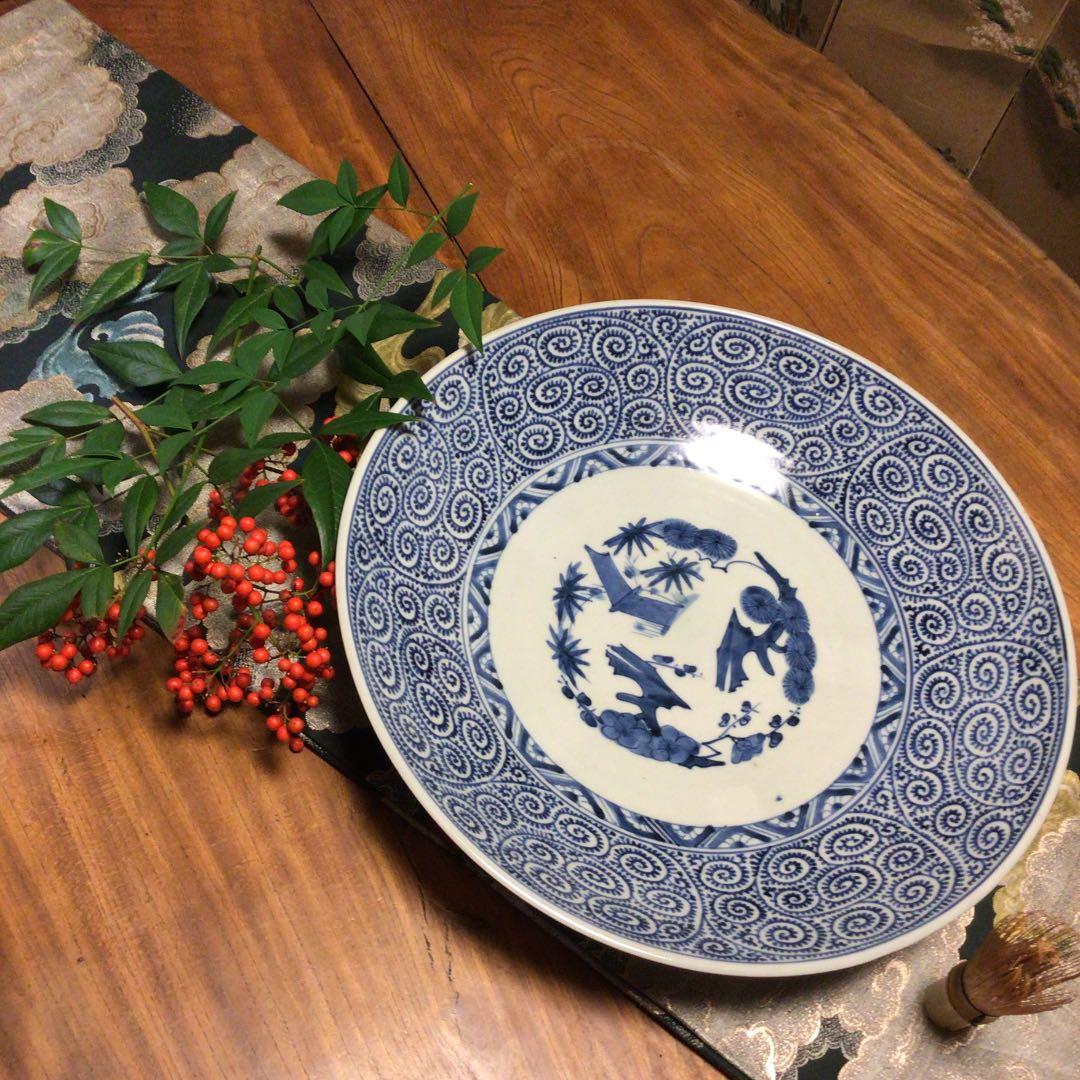 A136 古伊万里　蛸唐草紋様　大皿　1尺3寸　1枚　（皿立て付き）