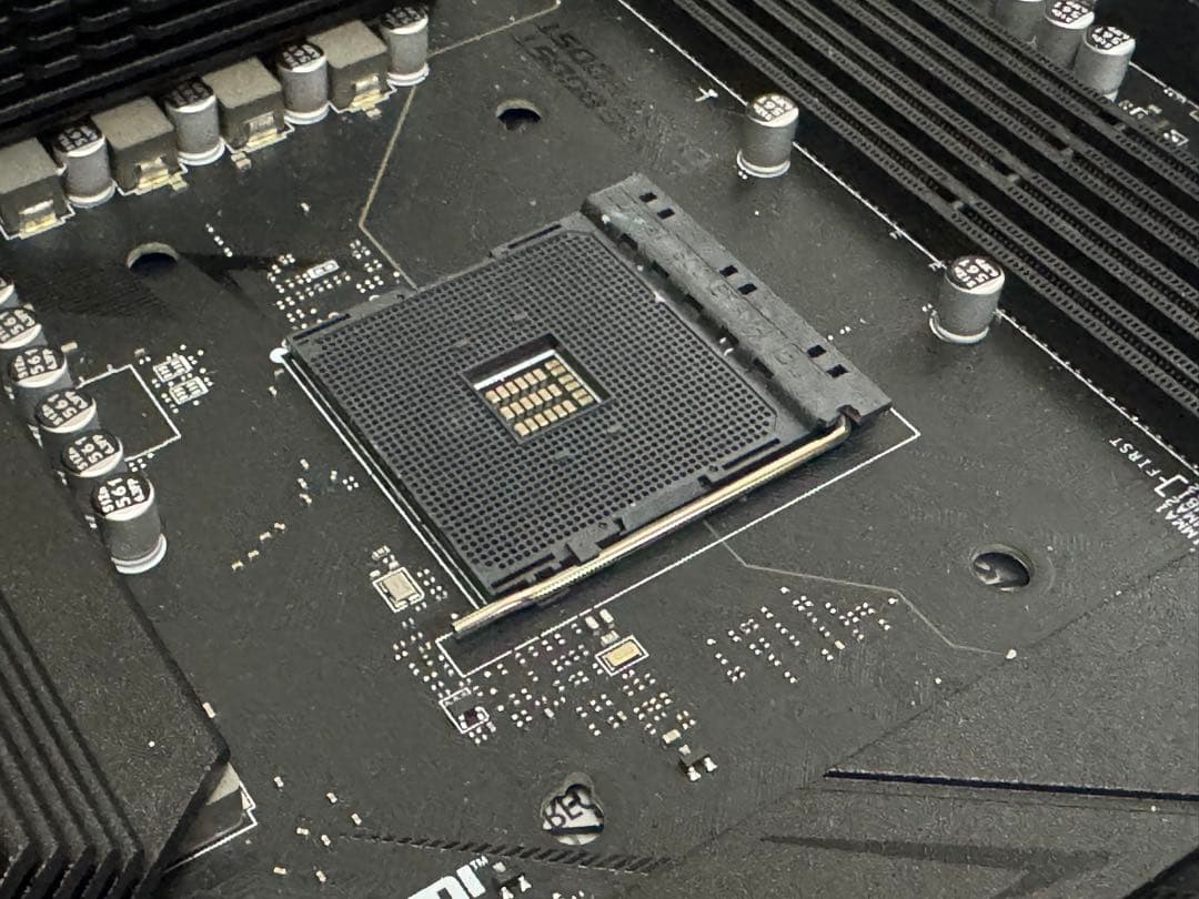 MSI MPG B550 GAMING PLUS ATXマザーボード