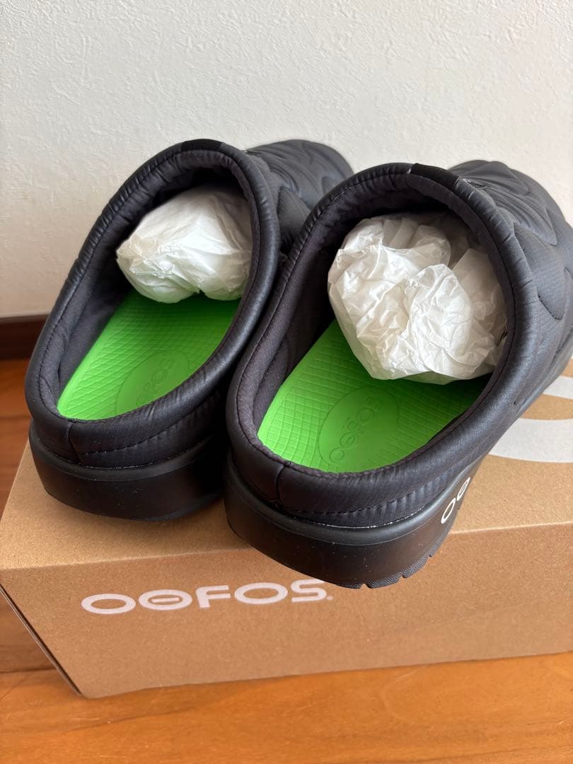 新品 OOFOS ウーフォス OOcoozie Thermo Mule 黒