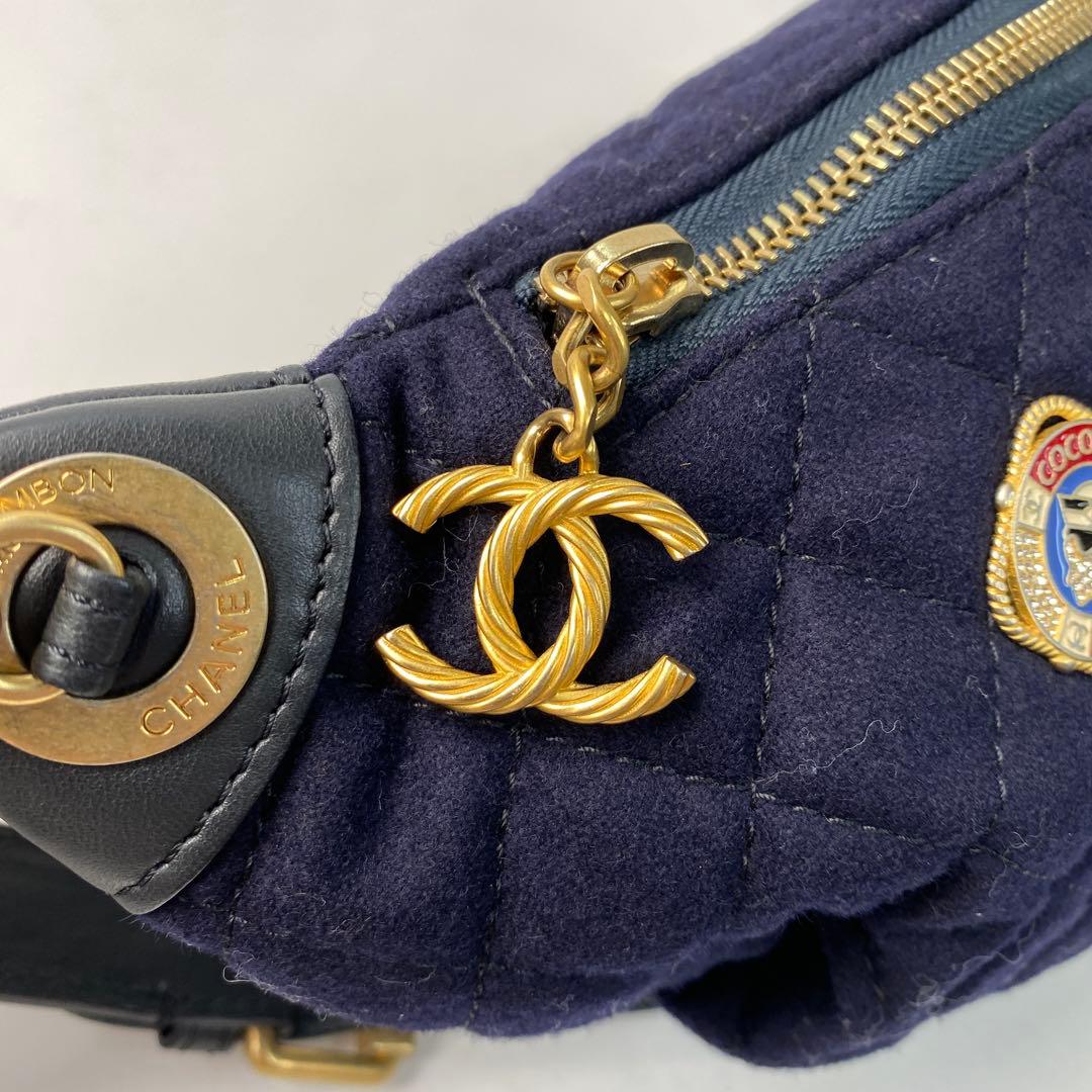 CHANEL チャーム ココマーク ボディバッグ 斜めがけ クロスボディ26番.