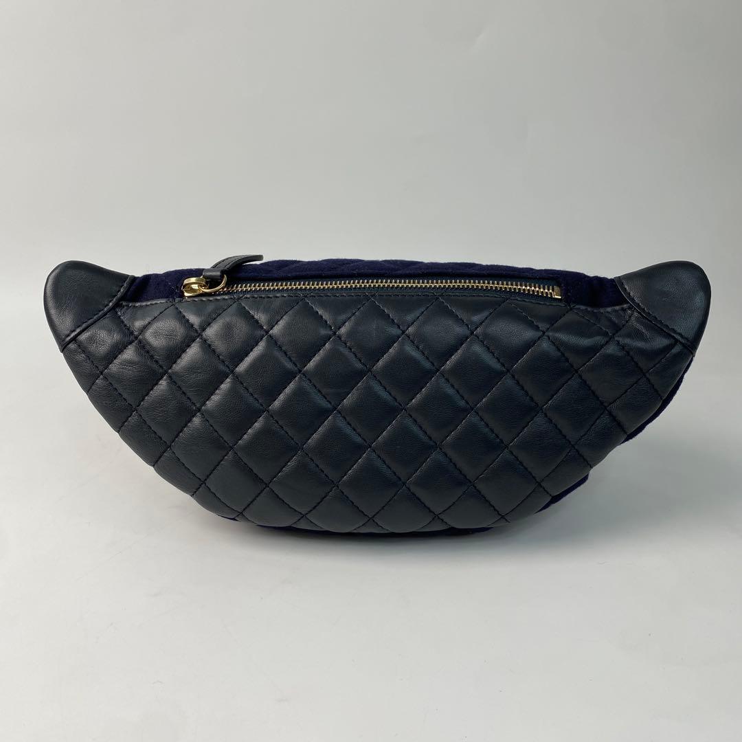 CHANEL チャーム ココマーク ボディバッグ 斜めがけ クロスボディ26番.