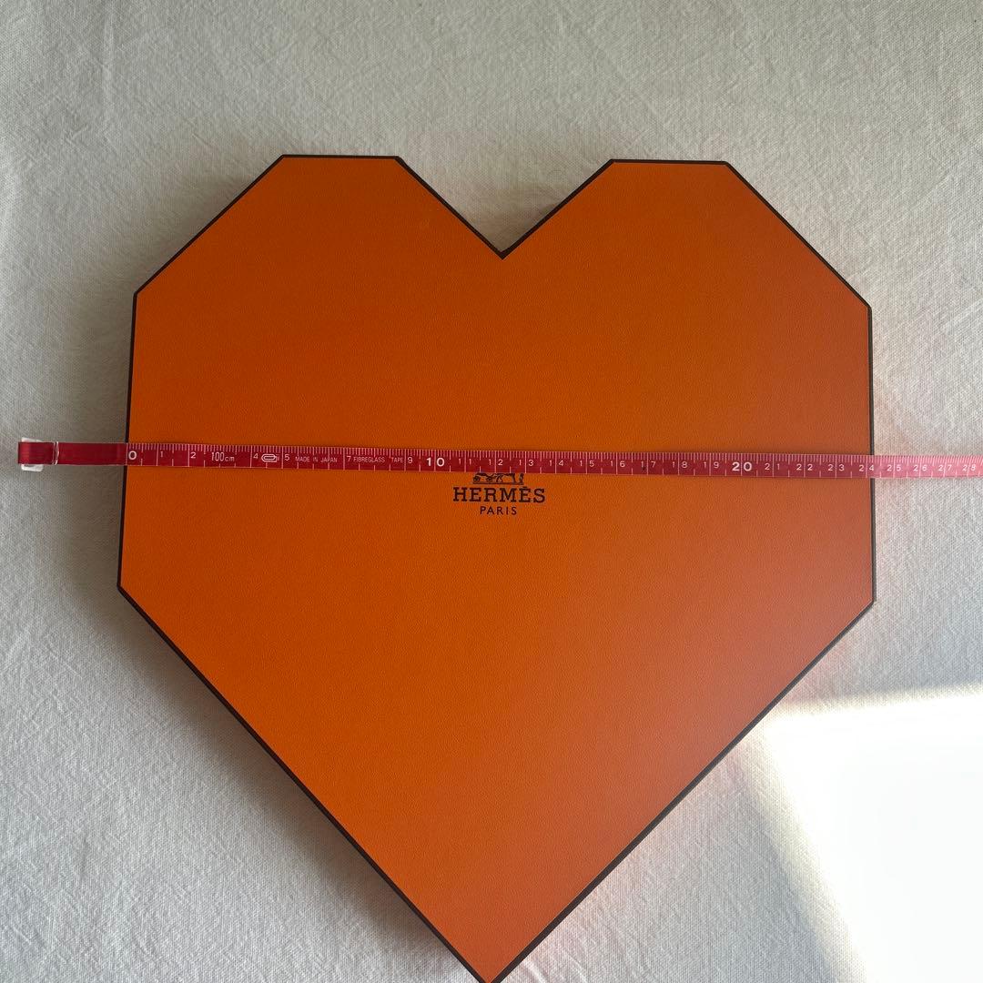 【激レア】HERMÈS オレンジ ハート型ギフト箱