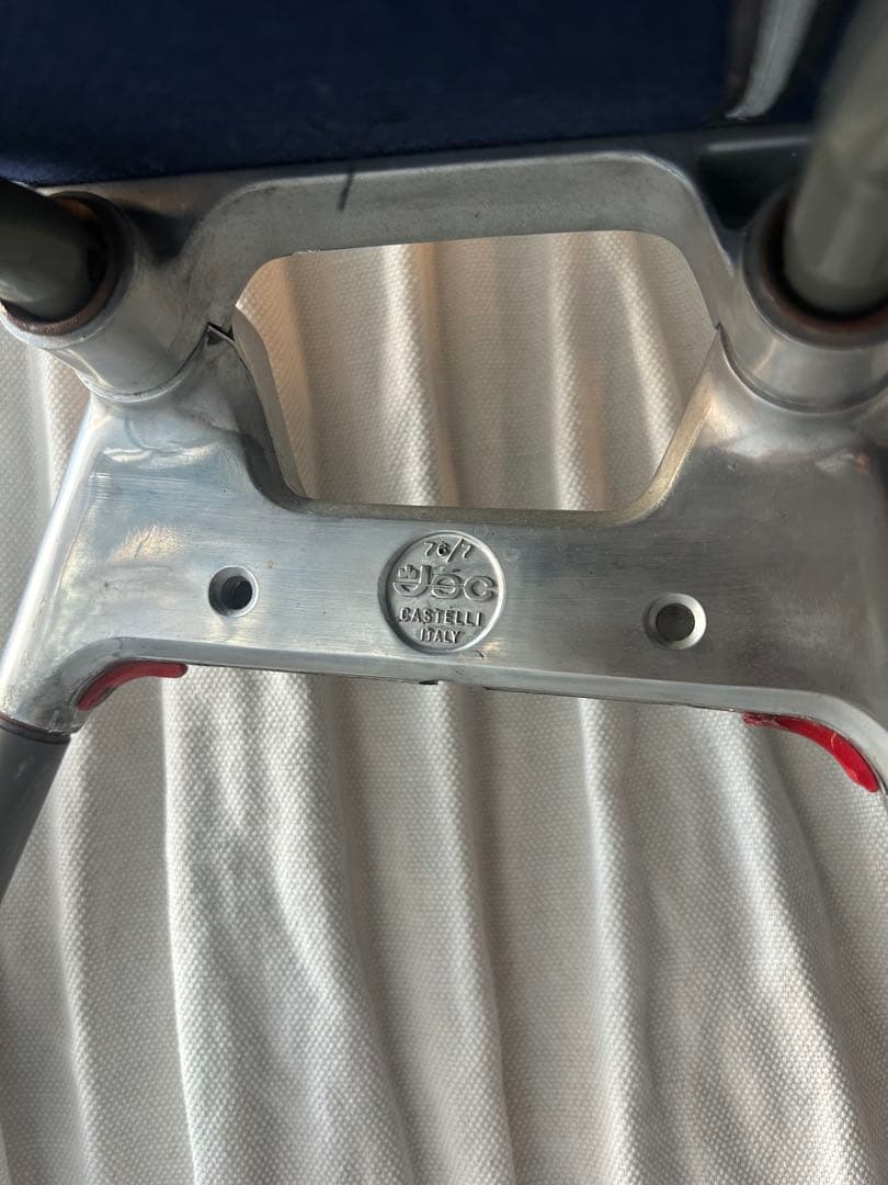 カステリ Castelli DSC 106 スタッキングチェア　※引取限定