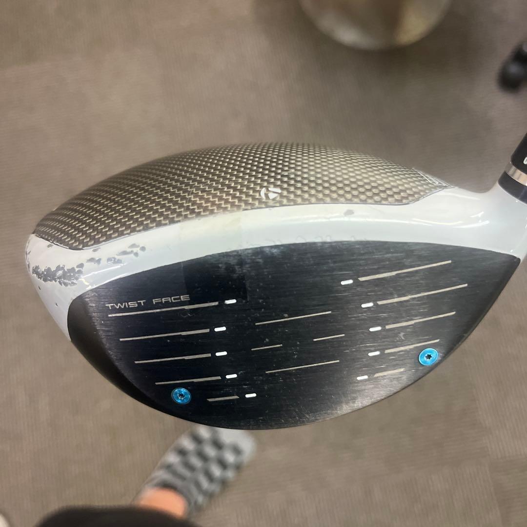 テーラーメイドのSIM MAXドライバー