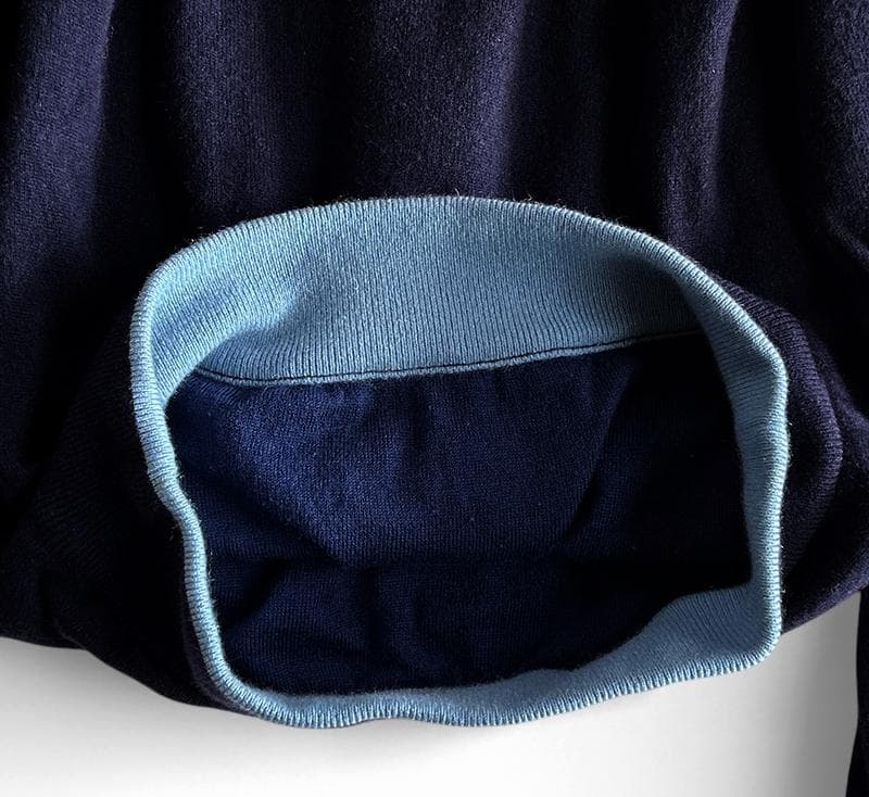 ピッコーネクラブ ふんわり肉厚 カシミヤ混ウール ロゴ刺繍モチーフニット