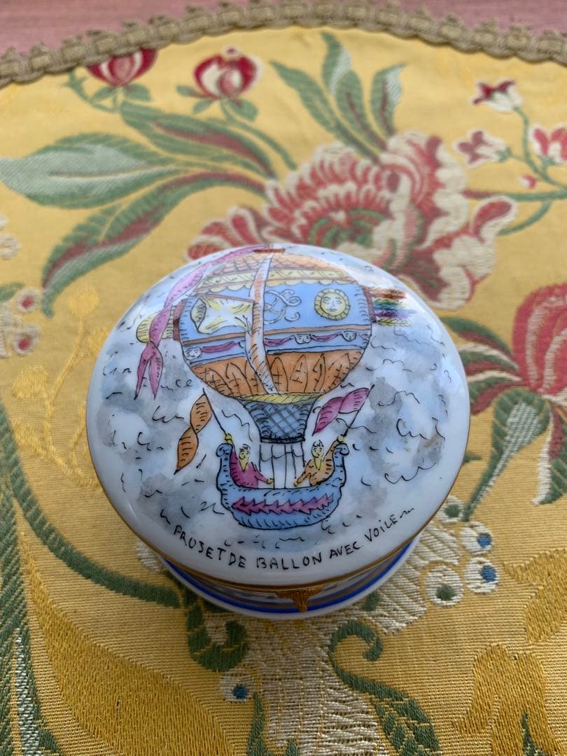 リモージュボックス　フランス製　細かく描かれた絵が素敵過ぎます！沢山お宝入れて！