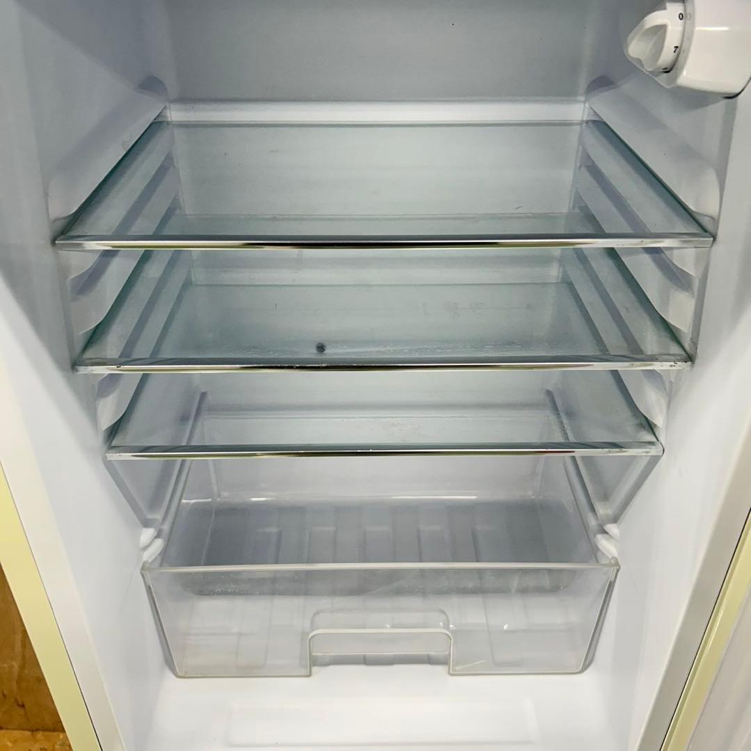 713 2023年製　レトロデザイン　冷蔵庫　単身用　130L 小型　一人暮らし