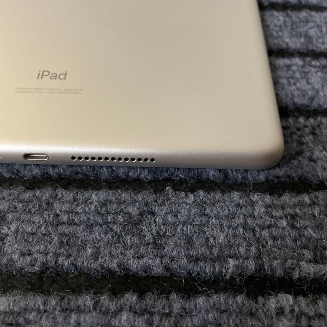137 iPad 8世代 32GB SIMフリー シルバー
