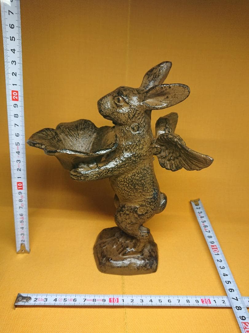 【美品】ウサギ　兎　天使　金属　置物　インテリア　工芸品　美術品　A3420