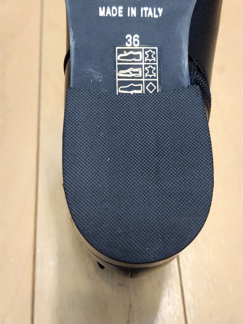 【最終値下げ·2/7まで】銀座かねまつ　ショートブーツ　ブラックレザー　ビブラム